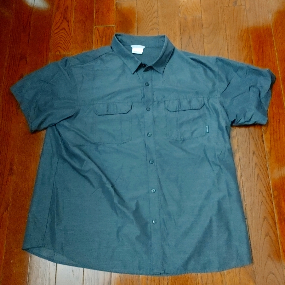 Columbia Short Sleeve Casual Shirt